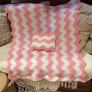 Pink White Chevron crochet Throw Blanket 46x48 & pillow baby crib handmade